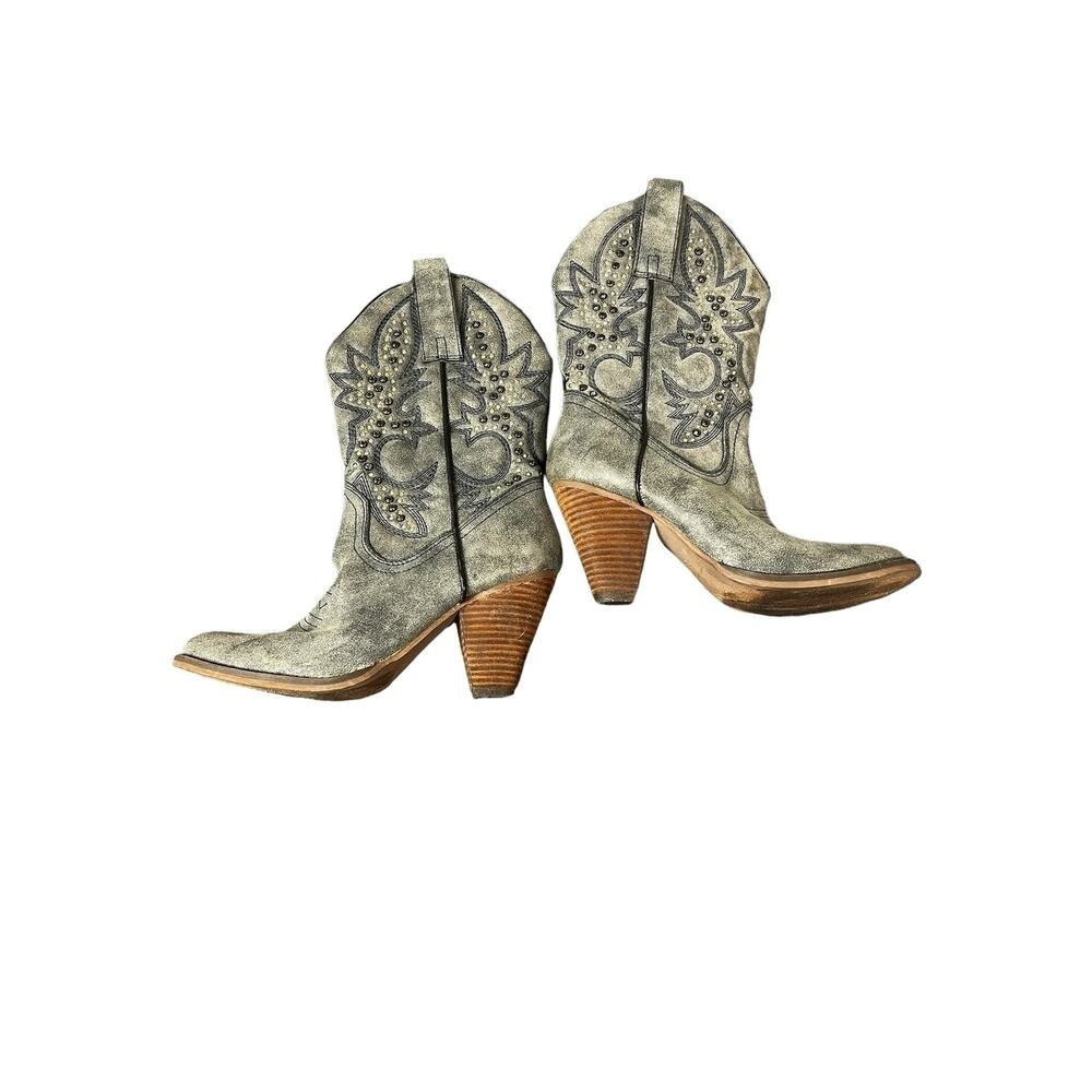 Very Volatile Women's Studded Western Gray Cowgirl Boots 3.5 Inch Heel Size 7.5